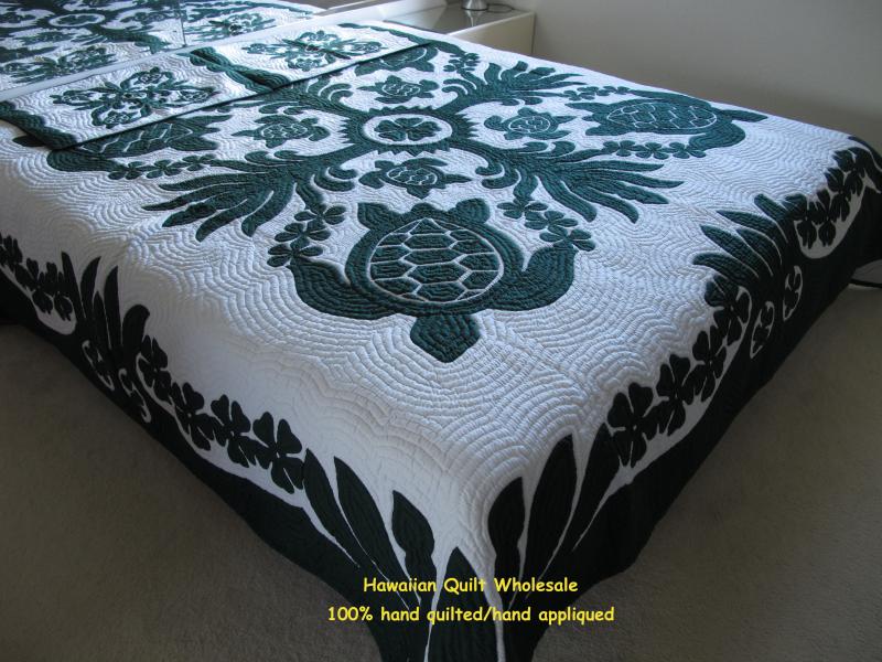 Sea Turtles-Ilima-BG <br> 2 pillow shams included<br><font color=red>Super Fine Materials</font>