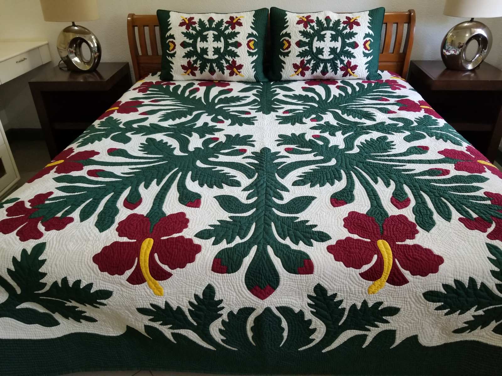 Hibiscus 2 Pillow shams BGMA